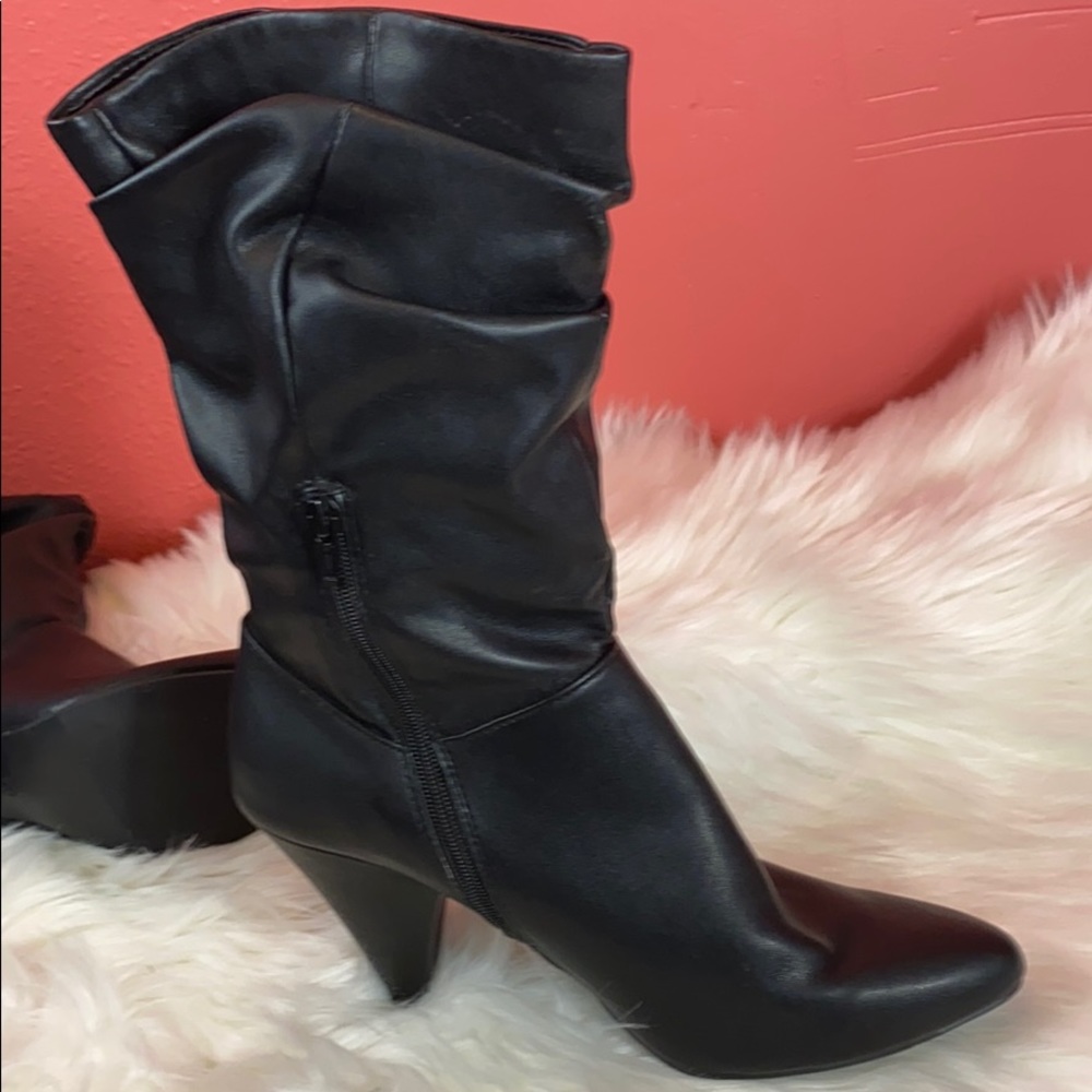 Boots - Picture 2 of 9